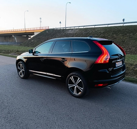 Volvo XC 60 cena 97500 przebieg: 76000, rok produkcji 2017 z Pilawa małe 436